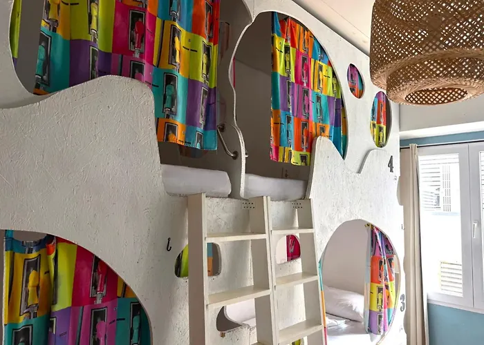 Sunset DestinationHostal